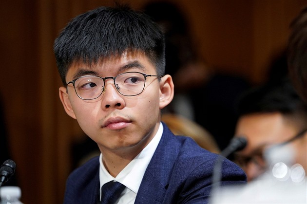 Tvář hongkongských protestů Joshua Wong přiznal vinu u soudu. Čelí až doživotí