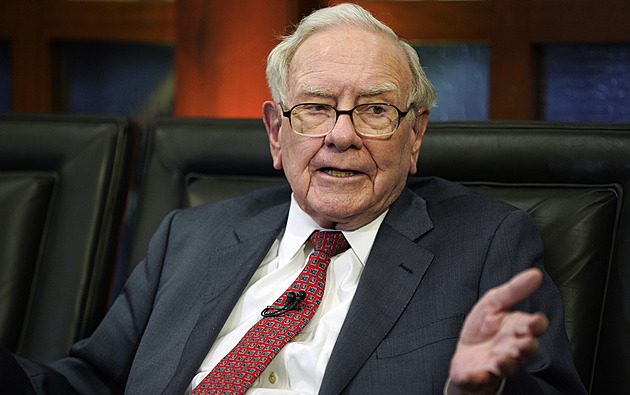 Warren Buffett končí ve firmě, ze které vytvořil giganta. Odchází po 56 letech