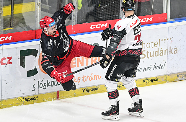 Hradec - Sparta: Kde sledovat extraligu živě, stream, kurzy, statistiky