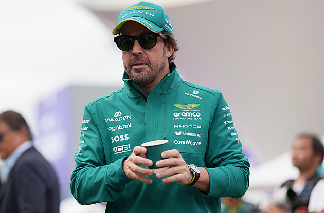 Alonso promyslel důchod, ale podepsal novou smlouvu. Pořád jsem rychlý, těší ho