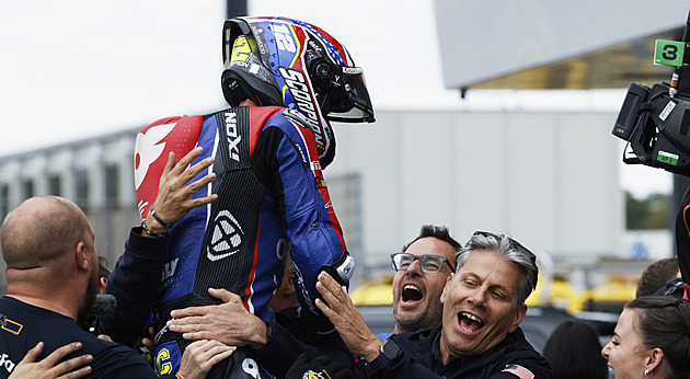 Páté pódium v sezoně pro Salače! V Moto2 v Japonsku dojel třetí