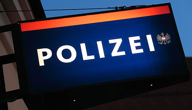 Rakouská policie zadržela dva Slováky, z parkovišť ukradli desítky aut