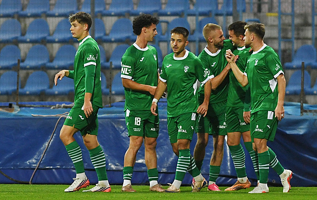 Karviná vyhrála v Ústí a pojistila si vedení, Dukla opět ztratila body